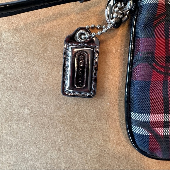 Coach Poppy red/black/navy wristlet tartan plaid wallet sparkle - Picture 3 of 8